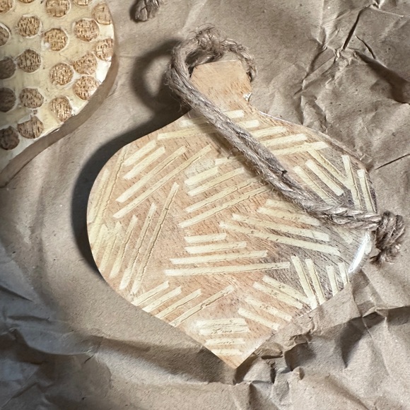 New Set of 3 mango wood ornaments, Sam + Ollie modern farmhouse, Christmas, gift - Picture 10 of 14